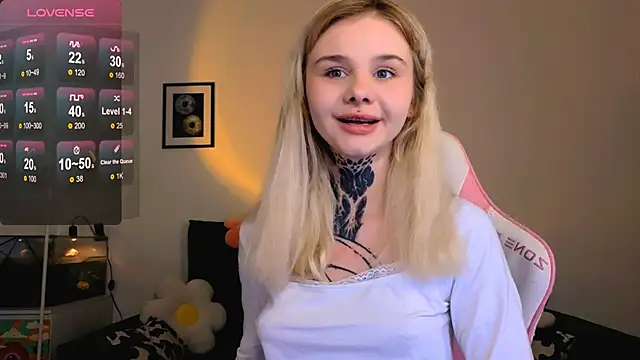 Britney Lynch online show from April 7, 2026, 5:59 pm