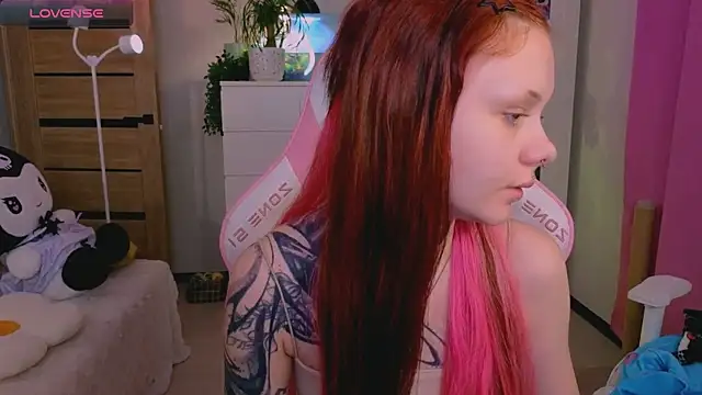 Britney Lynch online show from November 9, 2025, 8:35 pm