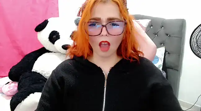 Snapshot of Alexatexa2929 chatting on February 20, 2025, 1:46 am Alexatexa2929 online show from February 20, 2025, 1:46 am