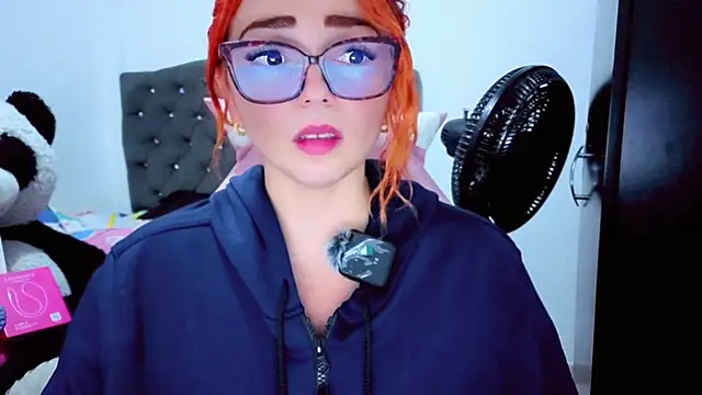 Snapshot of Alexatexa2929 chatting on October 15, 2025, 8:28 pm Alexatexa2929 online show from October 15, 2025, 8:28 pm