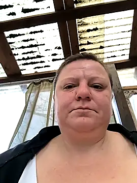 jusichka online show from April 3, 2026, 5:03 am