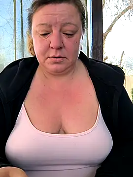 jusichka online show from April 22, 2026, 5:58 am