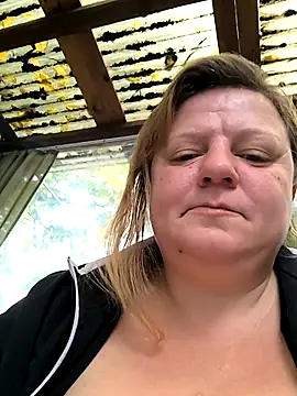 Snapshot of jusichka chatting on October 10, 2025, 10:27 am jusichka online show from October 10, 2025, 10:27 am