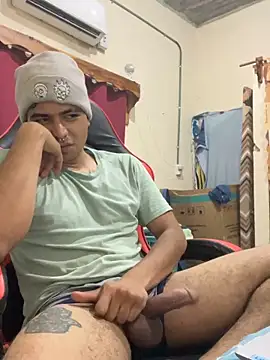 yObal-hot online show from April 7, 2026, 8:10 pm