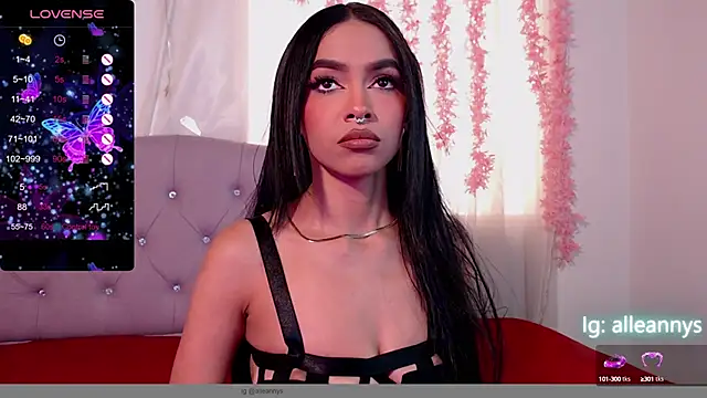 Snapshot of Alleanys_Cristal chatting on February 20, 2025, 8:36 pm Alleanys Cristal online show from February 20, 2025, 8:36 pm