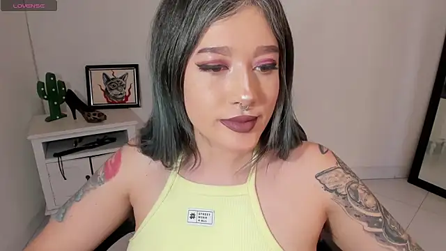 Snapshot of kat_apple chatting on November 13, 2025, 7:40 pm kat apple online show from November 13, 2025, 7:40 pm