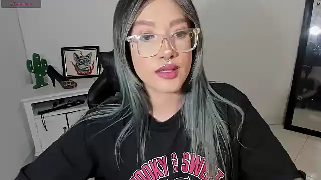 Snapshot of kat_apple chatting on November 11, 2025, 11:53 pm kat apple online show from November 11, 2025, 11:53 pm