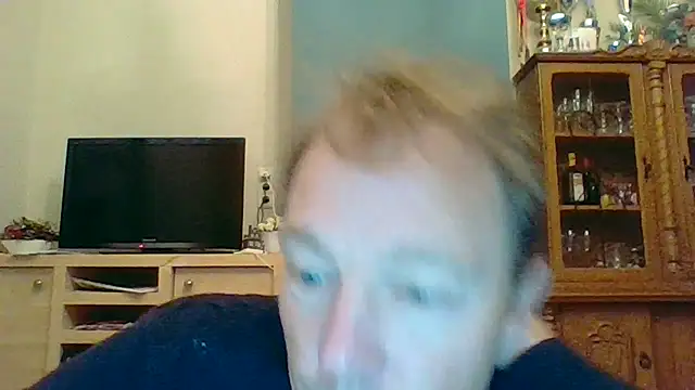 Snapshot of bertolini chatting on November 22, 2025, 5:01 pm bertolini online show from November 22, 2025, 5:01 pm