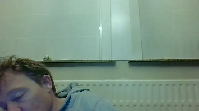 Snapshot of bertolini chatting on November 28, 2025, 4:29 pm bertolini online show from November 28, 2025, 4:29 pm