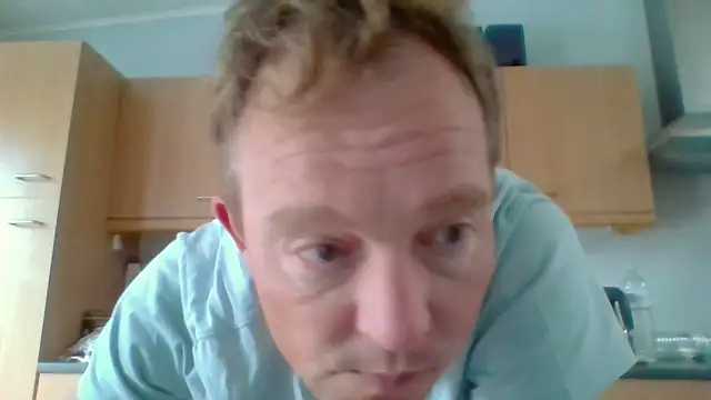 Snapshot of bertolini chatting on October 11, 2025, 4:30 pm bertolini online show from October 11, 2025, 4:30 pm