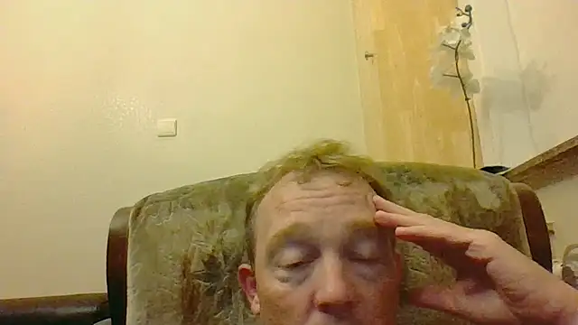 Snapshot of bertolini chatting on September 21, 2025, 8:58 pm bertolini online show from September 21, 2025, 8:58 pm