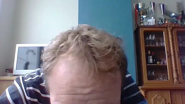 Snapshot of bertolini chatting on October 16, 2025, 1:41 pm bertolini online show from October 16, 2025, 1:41 pm