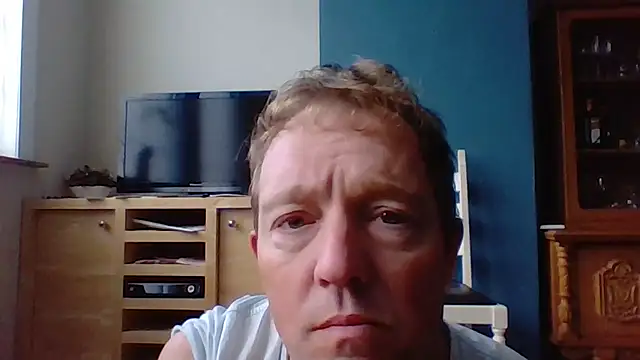 Snapshot of bertolini chatting on November 2, 2025, 7:35 am bertolini online show from November 2, 2025, 7:35 am