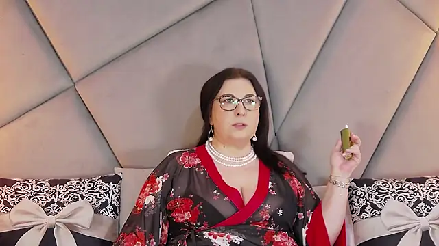 Snapshot of AryaEve chatting on February 12, 2026, 6:46 am AryaEve online show from February 12, 2026, 6:46 am