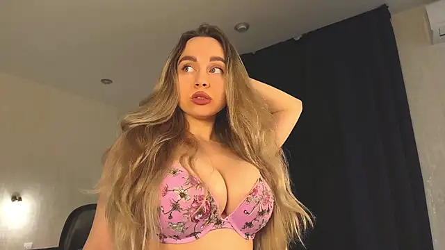 Snapshot of hotexclusive_ chatting on February 28, 2025, 4:10 am hotexclusive  online show from February 28, 2025, 4:10 am