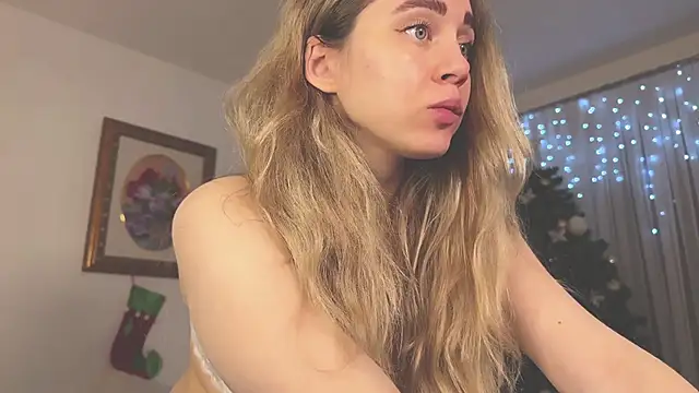 Snapshot of hotexclusive_ chatting on January 1, 2025, 4:39 am hotexclusive  online show from January 1, 2025, 4:39 am