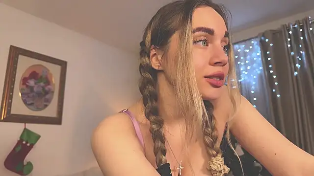 Snapshot of hotexclusive_ chatting on January 10, 2025, 5:37 am hotexclusive  online show from January 10, 2025, 5:37 am