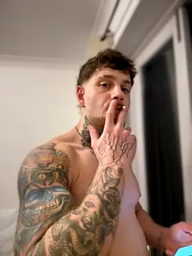 -ThomasJr- online show from December 5, 2025, 5:11 pm