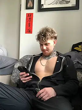 Snapshot of -ThomasJr- chatting on May 15, 2026, 4:05 pm -ThomasJr- online show from May 15, 2026, 4:05 pm