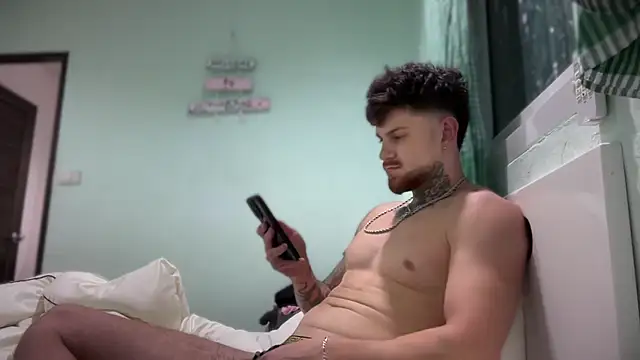 -ThomasJr- online show from March 15, 2025, 7:05 pm