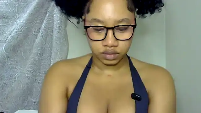 Snapshot of goddessdaisysky chatting on November 25, 2025, 5:13 pm goddessdaisysky online show from November 25, 2025, 5:13 pm