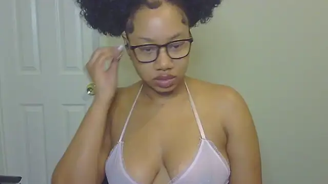 Snapshot of goddessdaisysky chatting on October 27, 2025, 2:51 pm goddessdaisysky online show from October 27, 2025, 2:51 pm