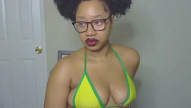 Snapshot of goddessdaisysky chatting on October 25, 2025, 5:35 pm goddessdaisysky online show from October 25, 2025, 5:35 pm