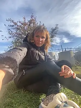 Snapshot of Anita-Smith chatting on October 30, 2025, 7:50 am Anita-Smith online show from October 30, 2025, 7:50 am