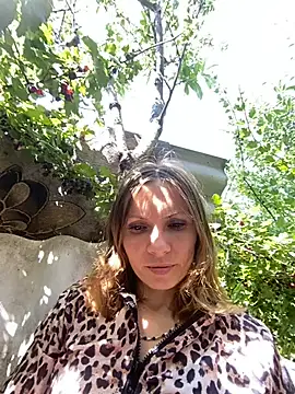 Snapshot of Anita-Smith chatting on July 16, 2026, 8:22 am Anita-Smith online show from July 16, 2026, 8:22 am