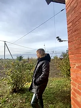 Snapshot of Anita-Smith chatting on October 28, 2025, 9:30 am Anita-Smith online show from October 28, 2025, 9:30 am