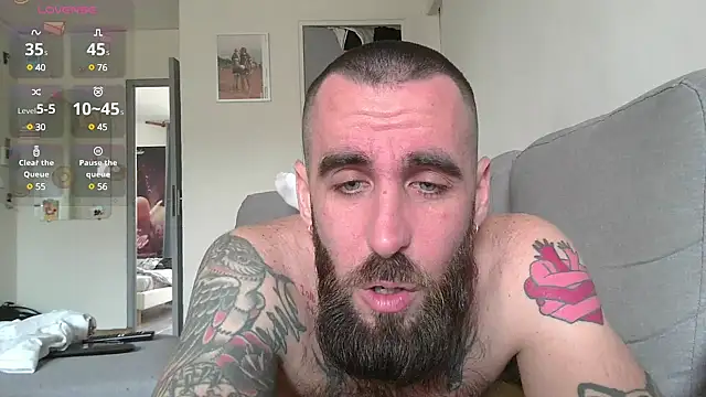 unmeccoquin online show from January 14, 2025, 9:56 am