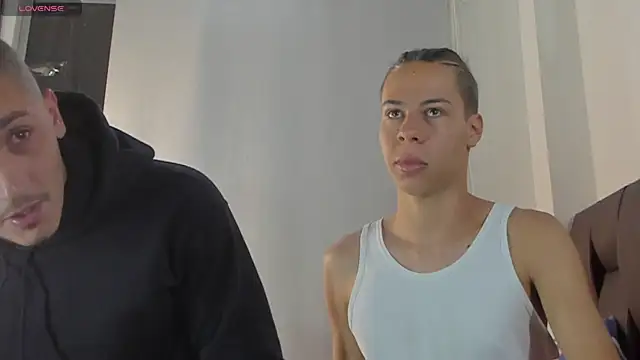 Snapshot of MikeRoss7777 chatting on November 5, 2025, 12:52 pm MikeRoss7777 online show from November 5, 2025, 12:52 pm