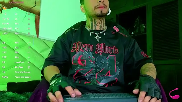 Snapshot of JuanCamiilo_66 chatting on July 18, 2026, 2:20 am JuanCamiilo 66 online show from July 18, 2026, 2:20 am