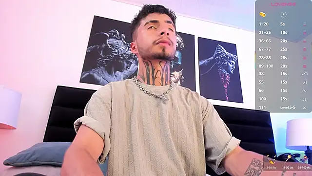 Snapshot of JuanCamiilo_66 chatting on November 11, 2025, 8:14 pm JuanCamiilo 66 online show from November 11, 2025, 8:14 pm