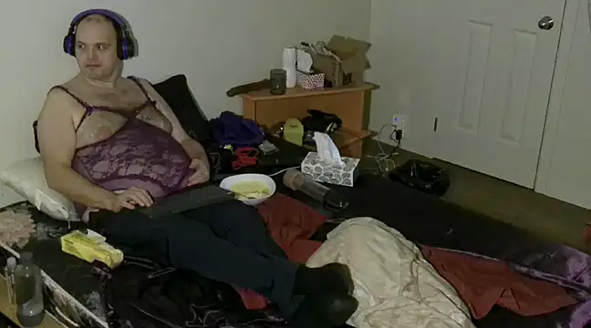 Snapshot of caressonnous chatting on January 17, 2025, 1:03 pm caressonnous online show from January 17, 2025, 1:03 pm