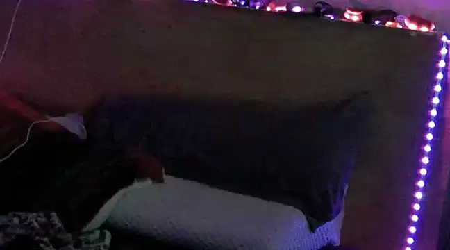 Snapshot of caressonnous chatting on January 22, 2025, 6:31 am caressonnous online show from January 22, 2025, 6:31 am