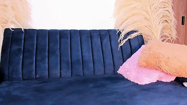 Snapshot of AfroditaRoy chatting on March 2, 2025, 7:41 pm AfroditaRoy online show from March 2, 2025, 7:41 pm