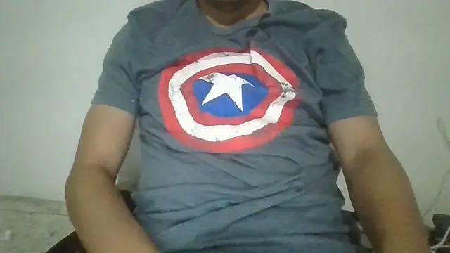 Snapshot of angeljz4 chatting on October 15, 2025, 4:11 am angeljz4 online show from October 15, 2025, 4:11 am