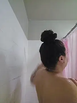 Snapshot of honeeyyy_pot chatting on October 25, 2025, 7:07 am honeeyyy pot online show from October 25, 2025, 7:07 am