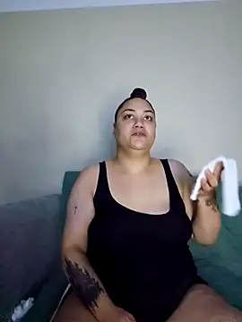 Snapshot of honeeyyy_pot chatting on April 2, 2026, 12:18 am honeeyyy pot online show from April 2, 2026, 12:18 am