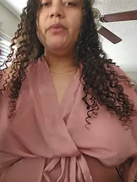 Snapshot of honeeyyy_pot chatting on February 9, 2026, 11:14 pm honeeyyy pot online show from February 9, 2026, 11:14 pm