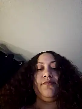 Snapshot of honeeyyy_pot chatting on March 18, 2025, 5:23 am honeeyyy pot online show from March 18, 2025, 5:23 am