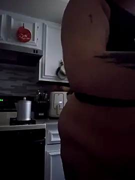 Snapshot of honeeyyy_pot chatting on February 19, 2026, 5:43 pm honeeyyy pot online show from February 19, 2026, 5:43 pm