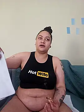 Snapshot of honeeyyy_pot chatting on April 9, 2026, 9:54 pm honeeyyy pot online show from April 9, 2026, 9:54 pm