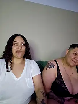 Snapshot of honeeyyy_pot chatting on March 24, 2026, 2:22 am honeeyyy pot online show from March 24, 2026, 2:22 am