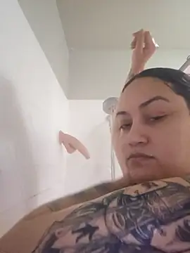 Snapshot of honeeyyy_pot chatting on September 13, 2025, 2:33 am honeeyyy pot online show from September 13, 2025, 2:33 am