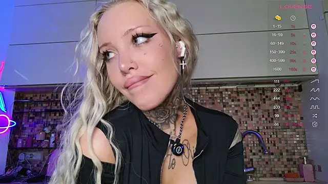 Snapshot of 2badforyou chatting on November 9, 2025, 12:09 pm 2badforyou online show from November 9, 2025, 12:09 pm