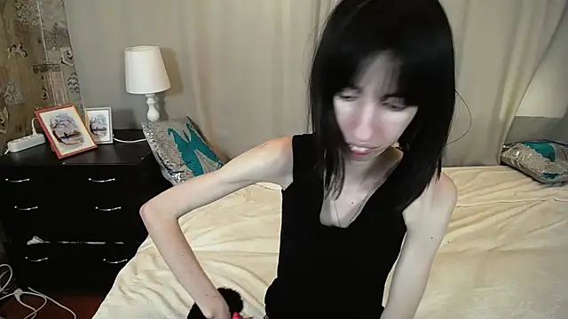 Snapshot of Unusual_G chatting on March 15, 2025, 12:24 pm Unusual G online show from March 15, 2025, 12:24 pm