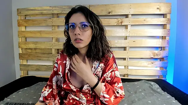 bulma bambina  online show from November 7, 2025, 7:40 pm