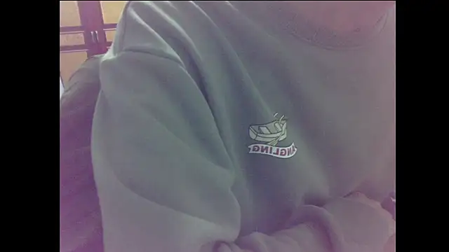 Snapshot of gray1103 chatting on January 29, 2025, 12:56 pm gray1103 online show from January 29, 2025, 12:56 pm